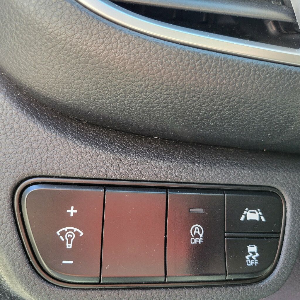 2021 Kia Seltos S photo 18