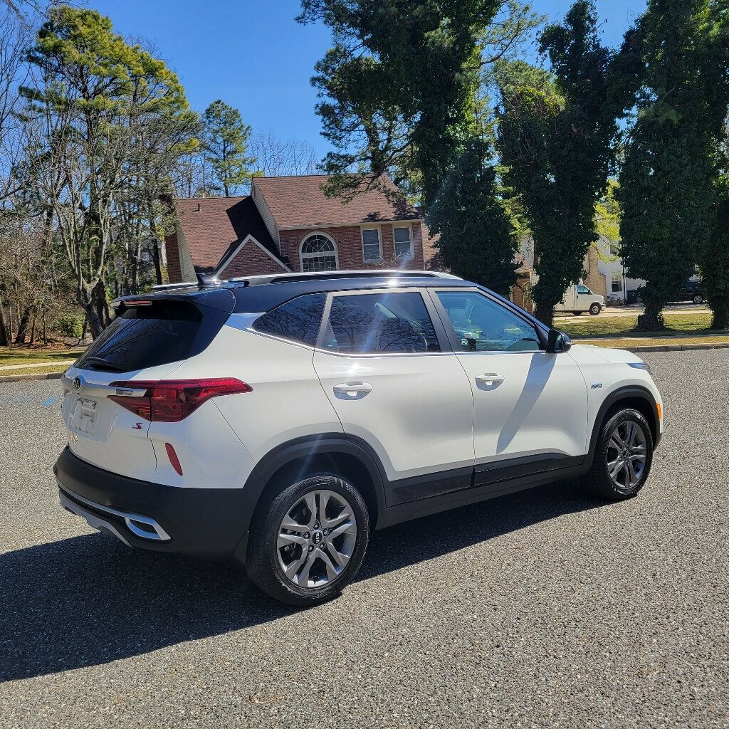 2021 Kia Seltos S photo 5