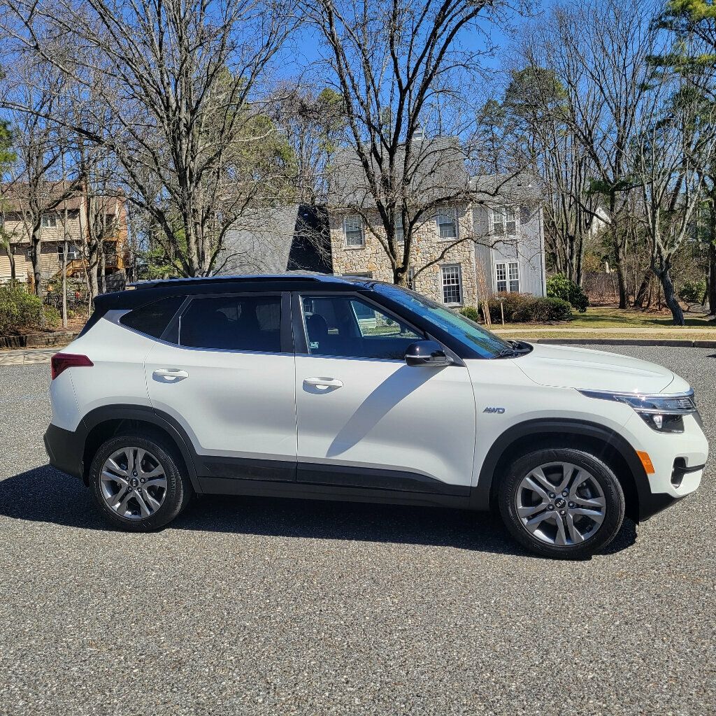2021 Kia Seltos S photo 6