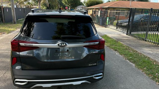 2021 Kia Seltos SX DCT AWD - 22790415 - 4