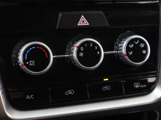 2021 Kia Sorento LX AWD - 23086940 - 44