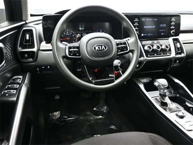 2021 Kia Sorento LX FWD - 22951602 - 17