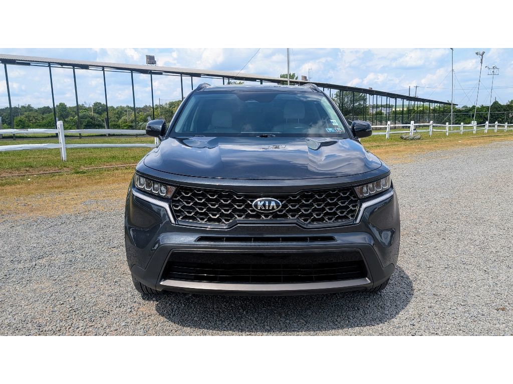 2021 Kia Sorento S photo 2