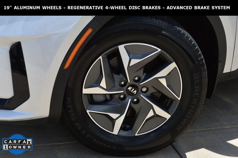 2021 Kia Sorento Hybrid EX photo 3