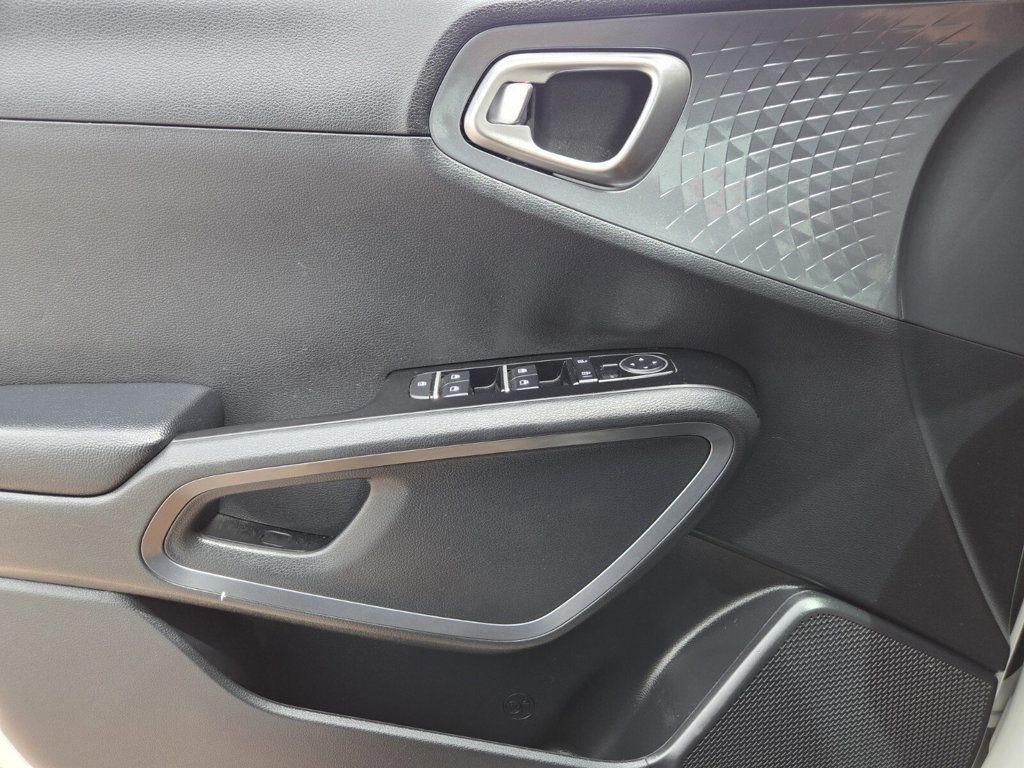 2021 Kia Soul EX IVT - 22963592 - 15
