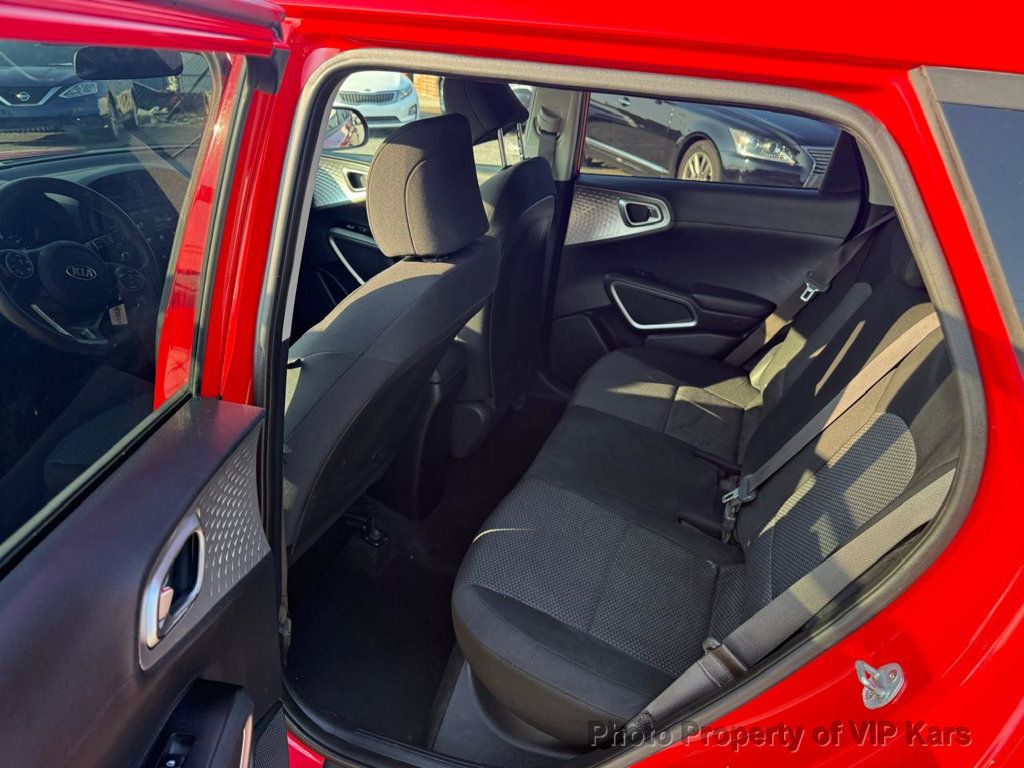 2021 Kia Soul LX photo 11