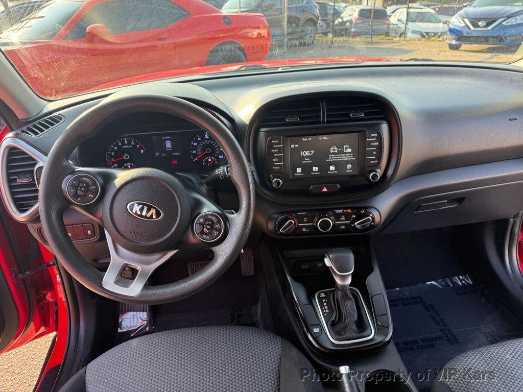 2021 Kia Soul LX photo 14