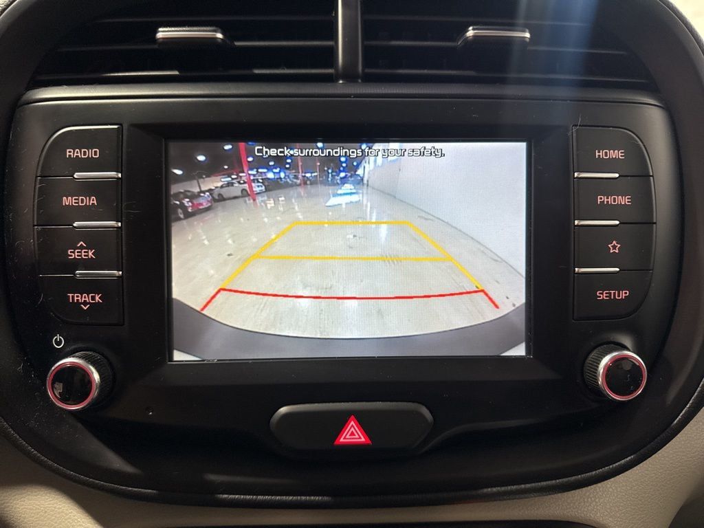 2021 Kia Soul LX IVT - 22995586 - 17