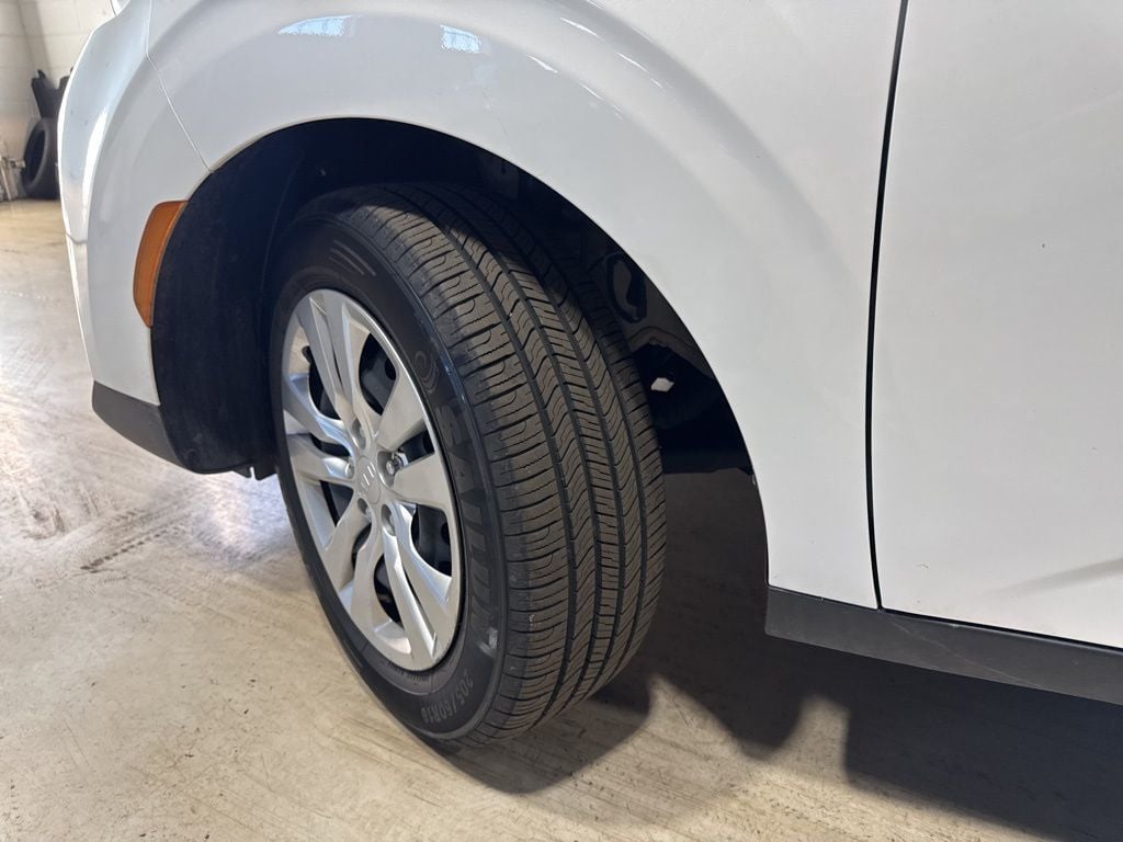 2021 Kia Soul LX IVT - 22995586 - 2