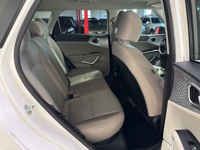 2021 Kia Soul LX IVT - 22995586 - 31