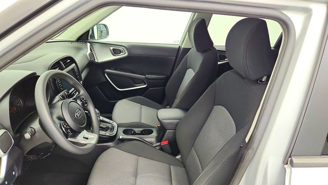 2021 Kia Soul LX IVT - 23071284 - 17