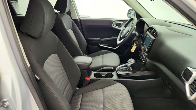 2021 Kia Soul LX IVT - 23071284 - 21