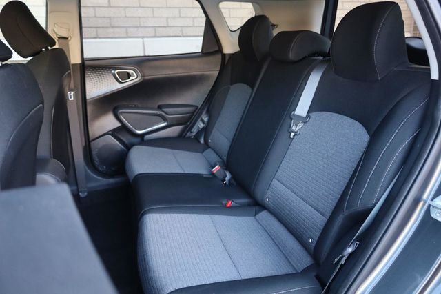 2021 Kia Soul S - 23072899 - 21