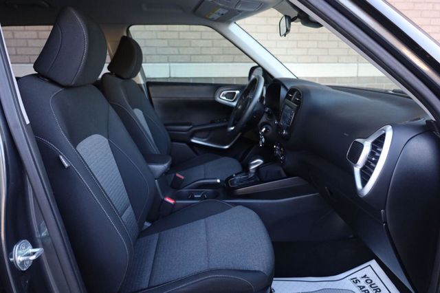 2021 Kia Soul S - 23072899 - 26