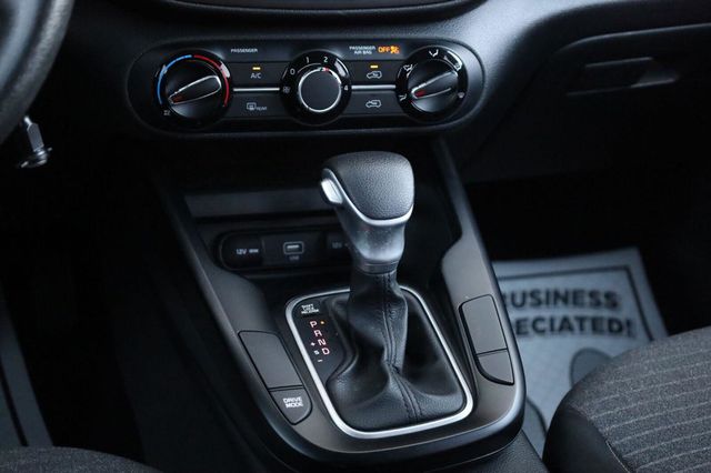 2021 Kia Soul S - 23072899 - 40