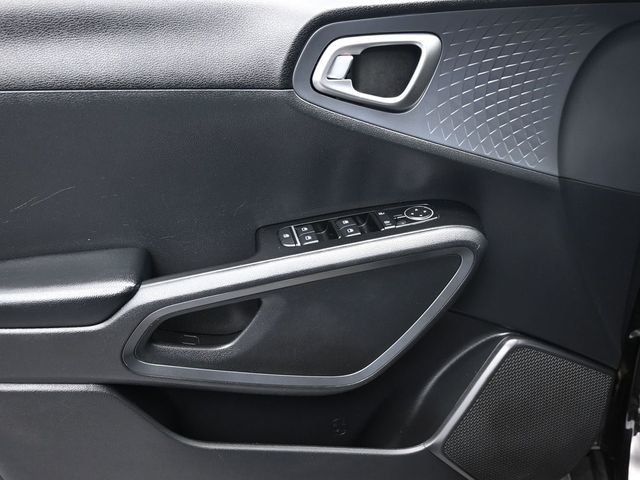 2021 Kia Soul S IVT - 23013414 - 11