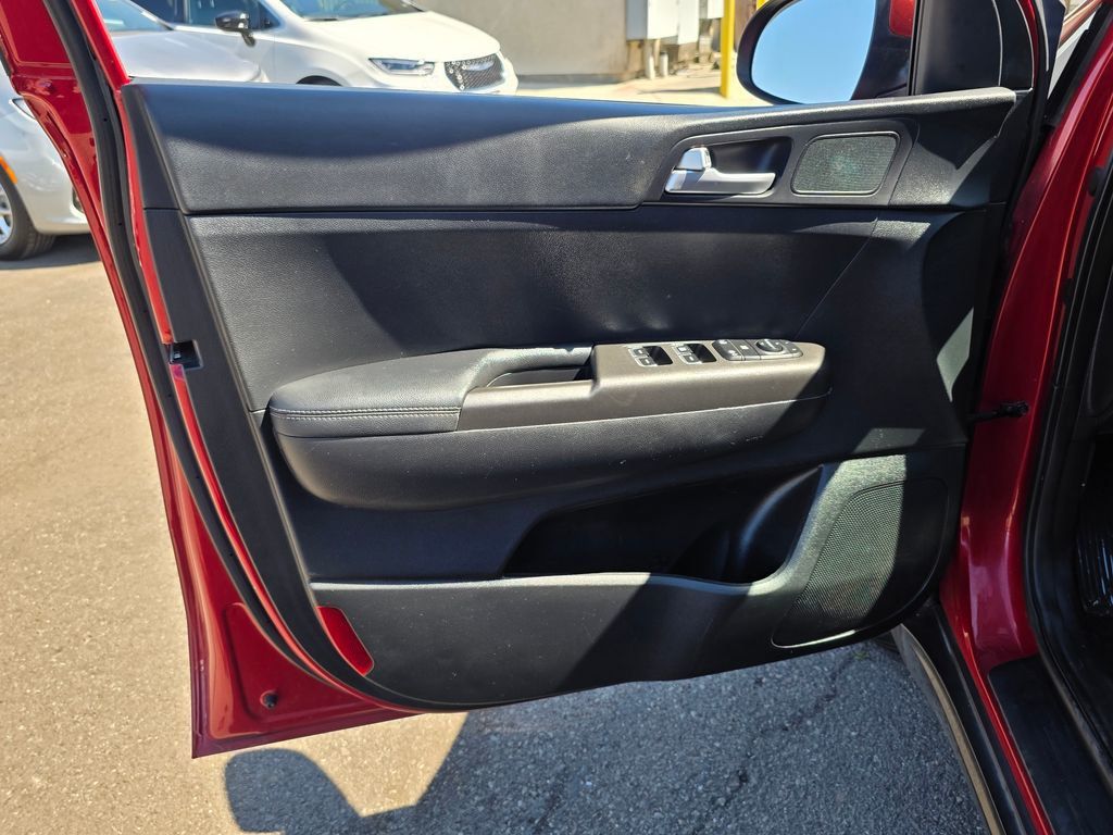 2021 Kia Sportage LX AWD - 22996686 - 19