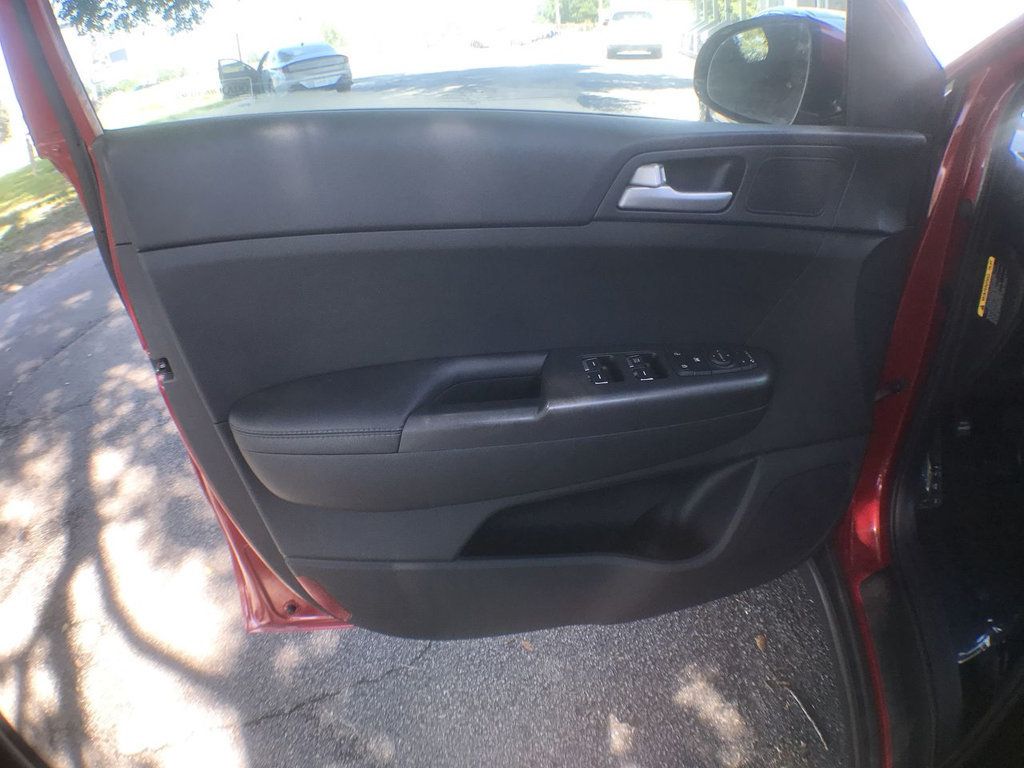 2021 Kia Sportage LX photo 12
