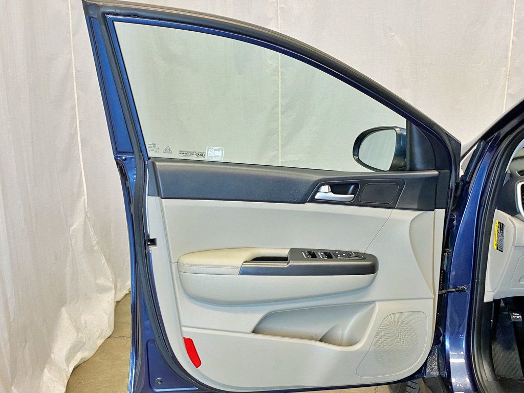 2021 Kia Sportage LX FWD - 23030461 - 12