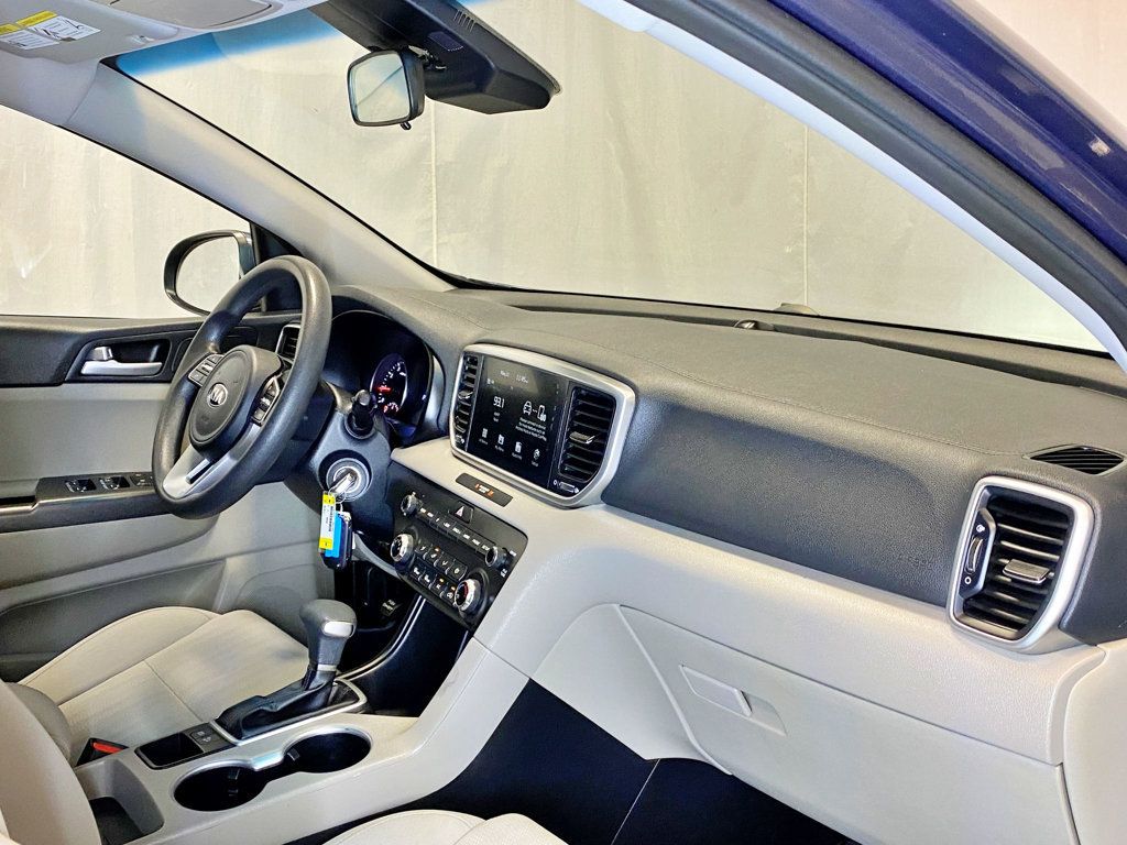 2021 Kia Sportage LX FWD - 23030461 - 17