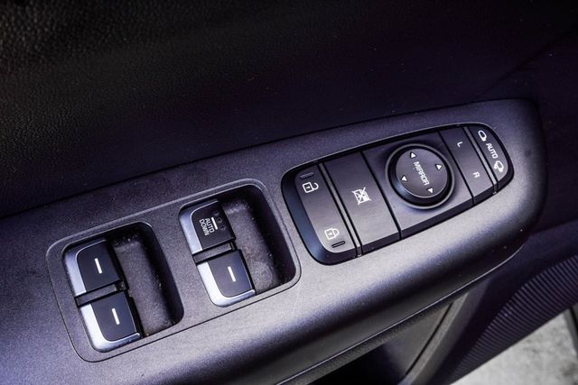 2021 Kia Sportage S AWD - 22906675 - 30