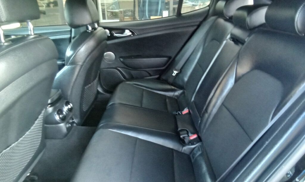 2021 Kia Stinger GT-Line photo 9