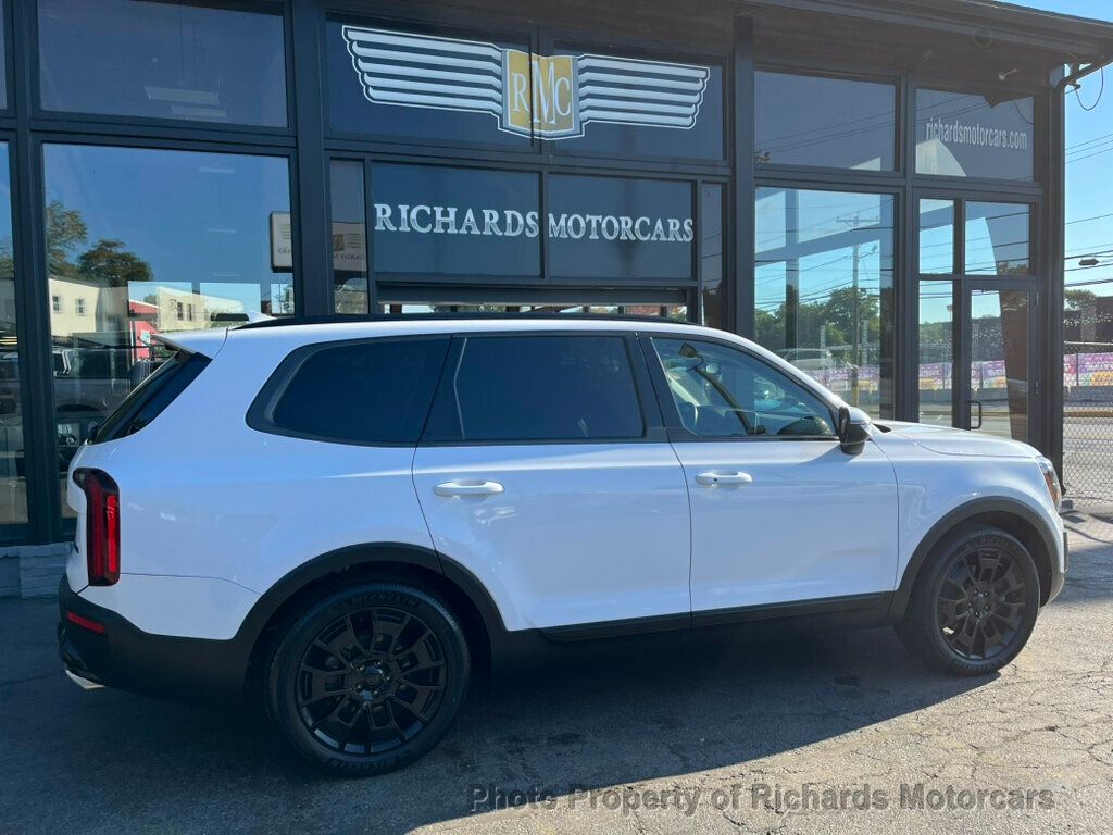 2021 Kia Telluride EX photo 3