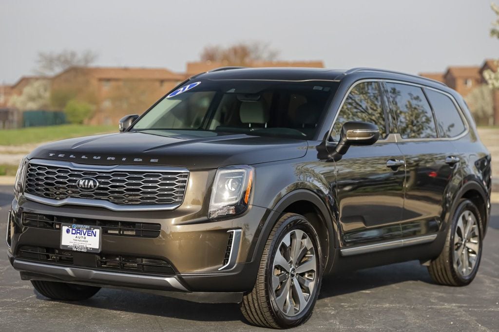 2021 Kia Telluride S photo 2