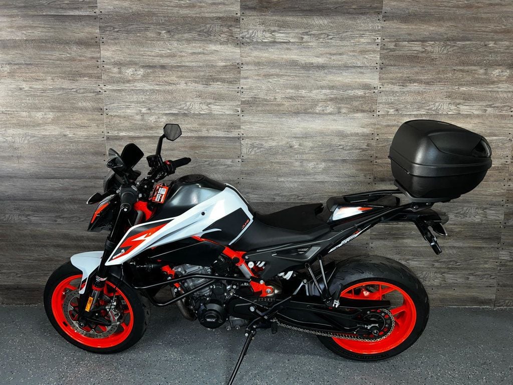 2021 KTM 890 Duke R One Owner! - 22777463 - 10