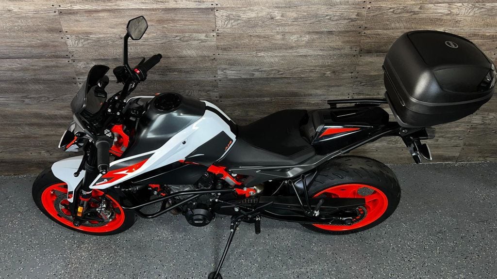 2021 KTM 890 Duke R One Owner! - 22777463 - 15