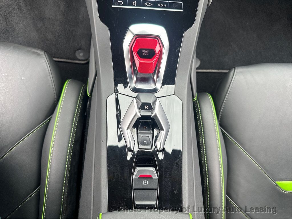 Lamborghini Huracan photo 14