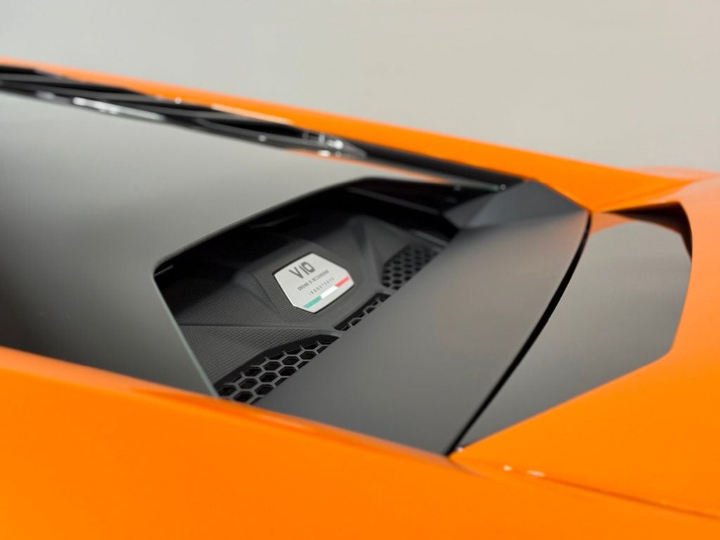 2021 Lamborghini Huracan EVO Coupe RWD - 22947882 - 16