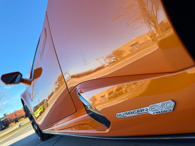 2021 Lamborghini Huracan EVO Coupe RWD - 22947882 - 17