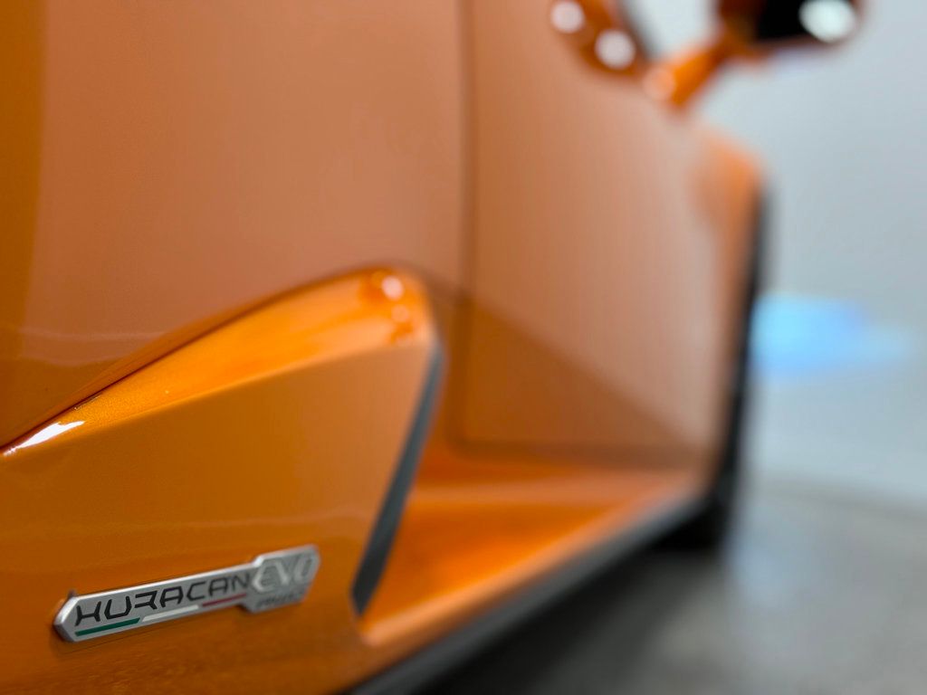 2021 Lamborghini Huracan EVO Coupe RWD - 22947882 - 35