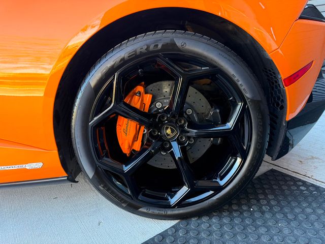 2021 Lamborghini Huracan EVO Coupe RWD - 22947882 - 38