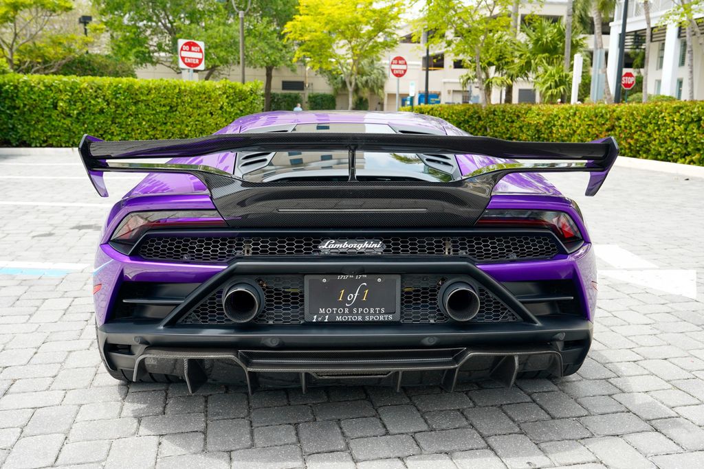 2021 Lamborghini Huracan EVO Coupe RWD - 23012204 - 21