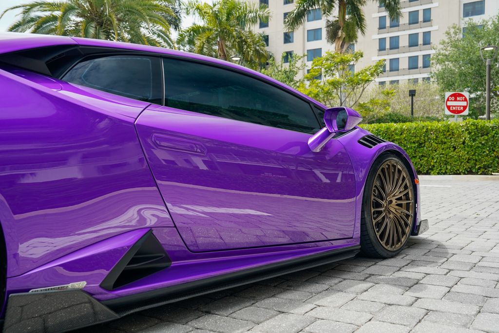 2021 Lamborghini Huracan EVO Coupe RWD - 23012204 - 27