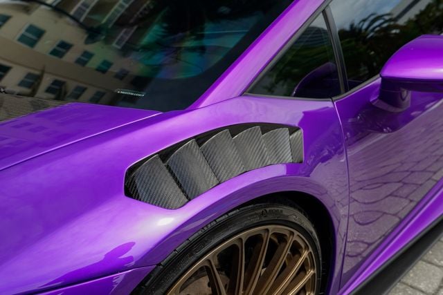 2021 Lamborghini Huracan EVO Coupe RWD - 23012204 - 45