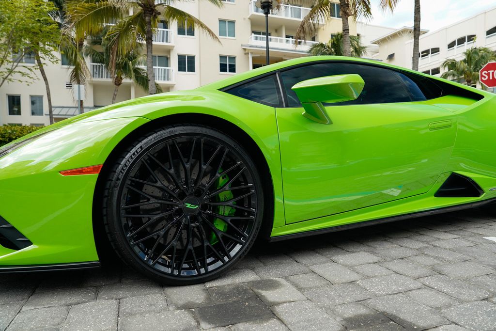 2021 Lamborghini Huracan EVO Coupe RWD - 23033575 - 11