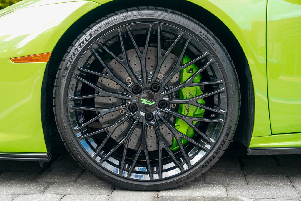 2021 Lamborghini Huracan EVO Coupe RWD - 23033575 - 13