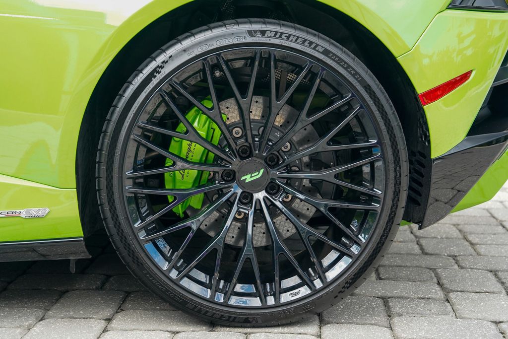 2021 Lamborghini Huracan EVO Coupe RWD - 23033575 - 16