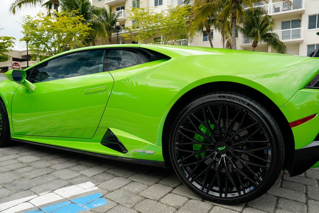 2021 Lamborghini Huracan EVO Coupe RWD - 23033575 - 17