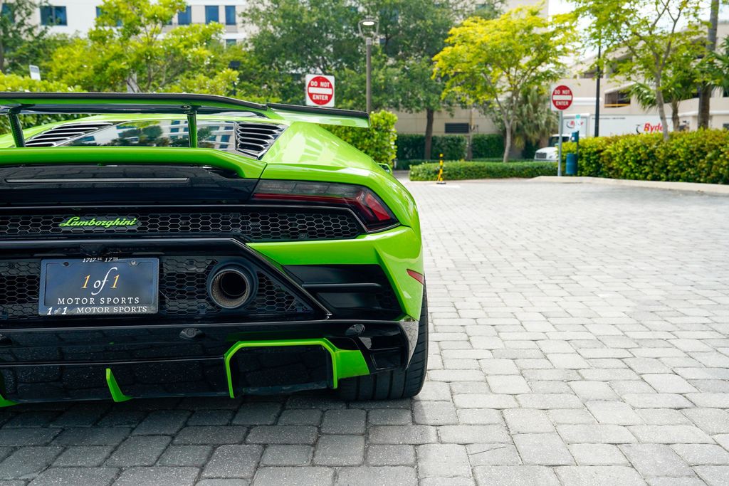 2021 Lamborghini Huracan EVO Coupe RWD - 23033575 - 25