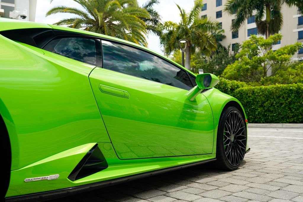 2021 Lamborghini Huracan EVO Coupe RWD - 23033575 - 28