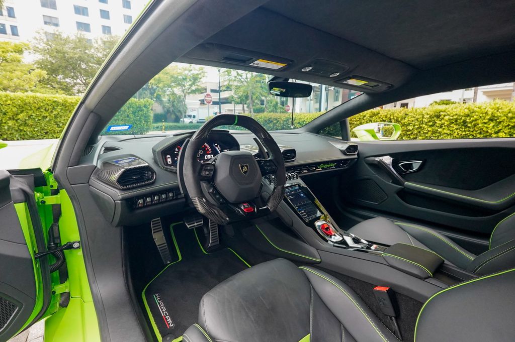 2021 Lamborghini Huracan EVO Coupe RWD - 23033575 - 2