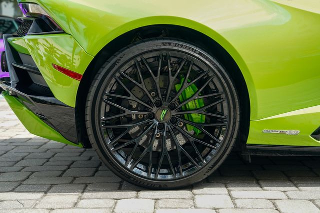 2021 Lamborghini Huracan EVO Coupe RWD - 23033575 - 31