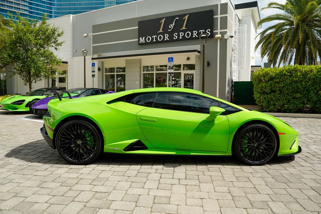 2021 Lamborghini Huracan EVO Coupe RWD - 23033575 - 32