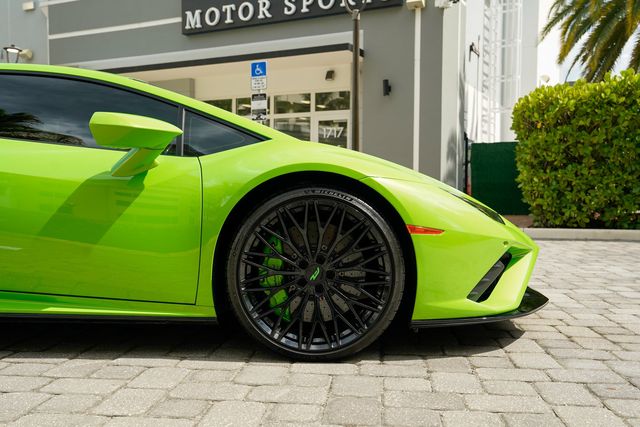2021 Lamborghini Huracan EVO Coupe RWD - 23033575 - 33