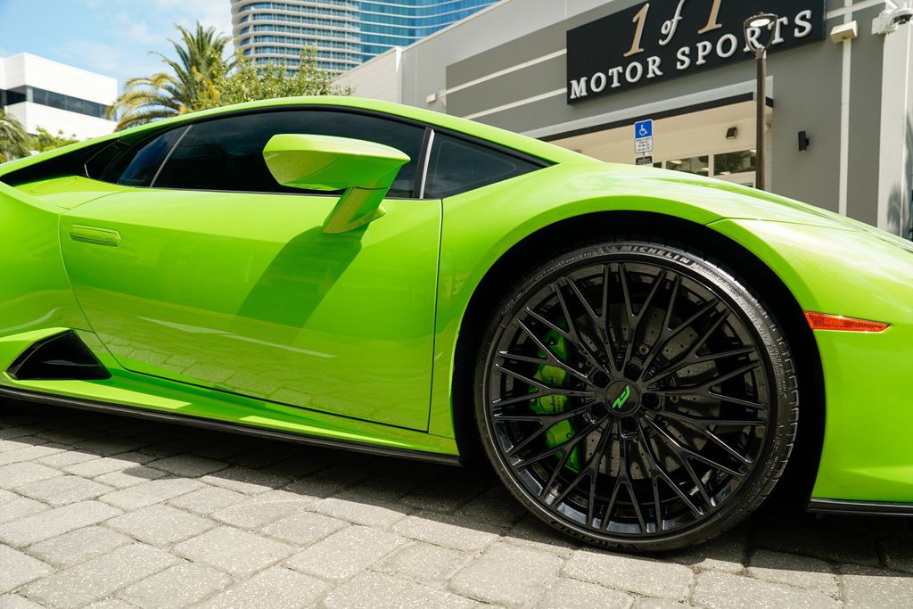 2021 Lamborghini Huracan EVO Coupe RWD - 23033575 - 35