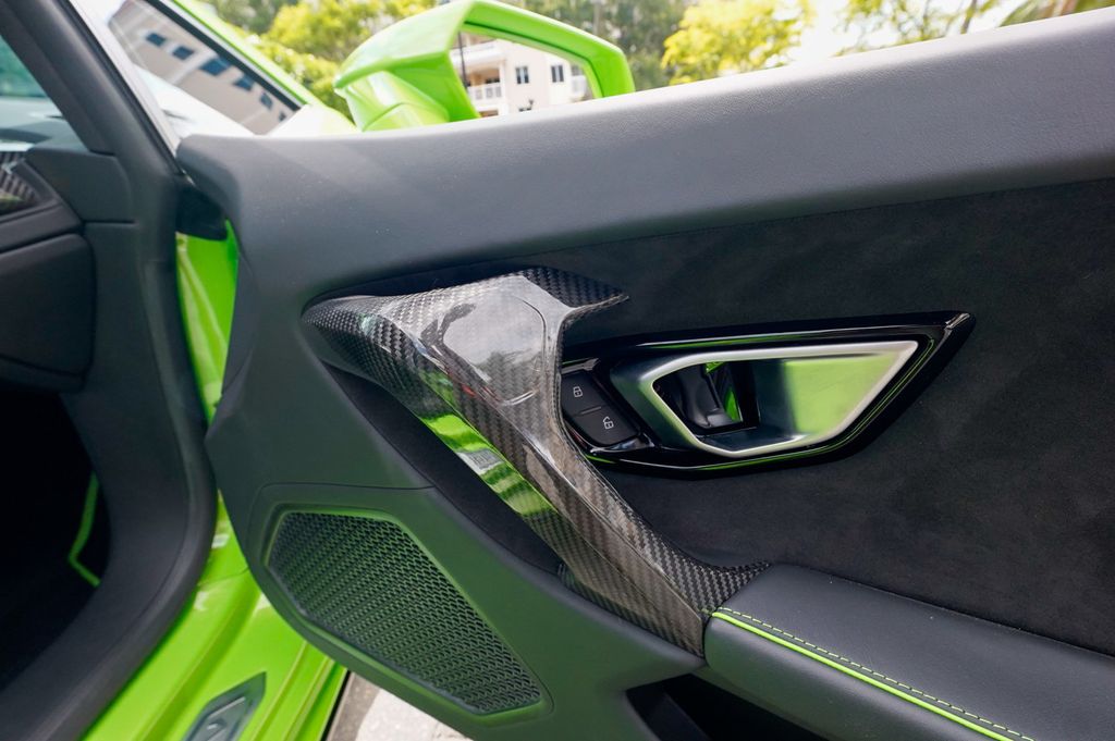 2021 Lamborghini Huracan EVO Coupe RWD - 23033575 - 74